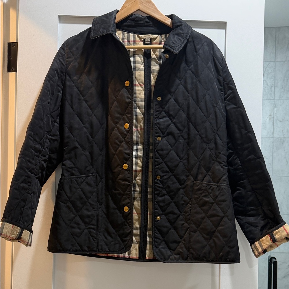 Burberry Black Quilted Jacket with Plaid Interior